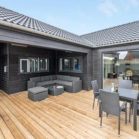 بيت للعطل Amazing In Hvide Sande With Sauna